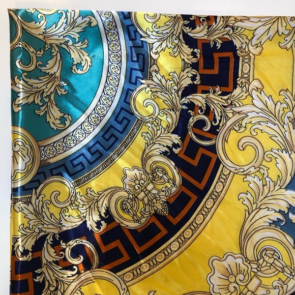 Gorgeous Scarf NWOT - Picture 3 of 5